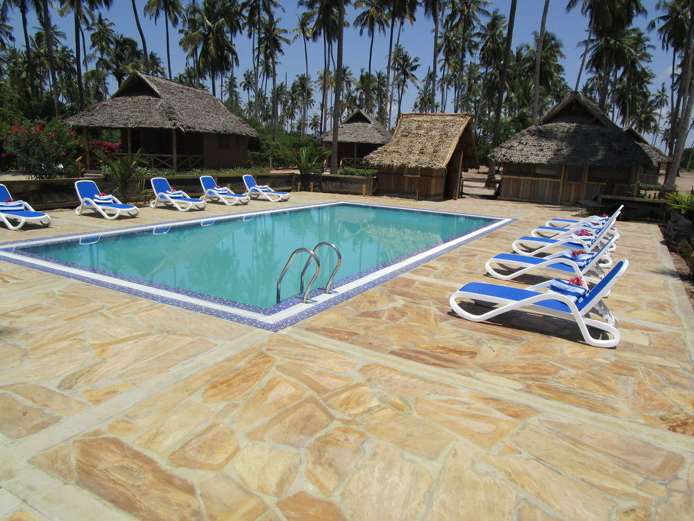 Barry'S Beach Resort Mkwaja Buitenkant foto